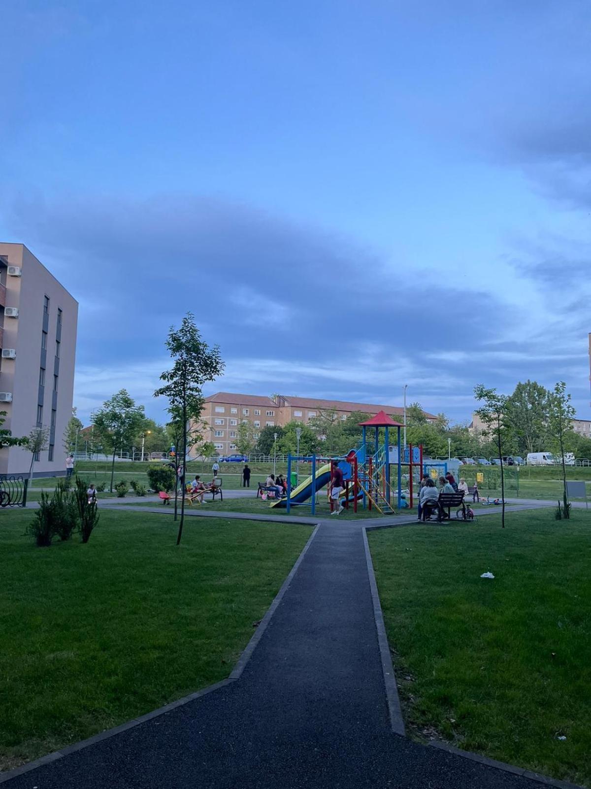 Universitatii Rooms 拉迪亚 外观 照片